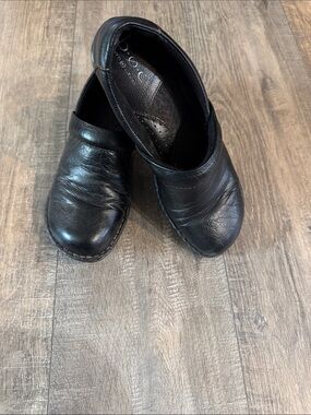 boc Black Leather Slip-On Clogs